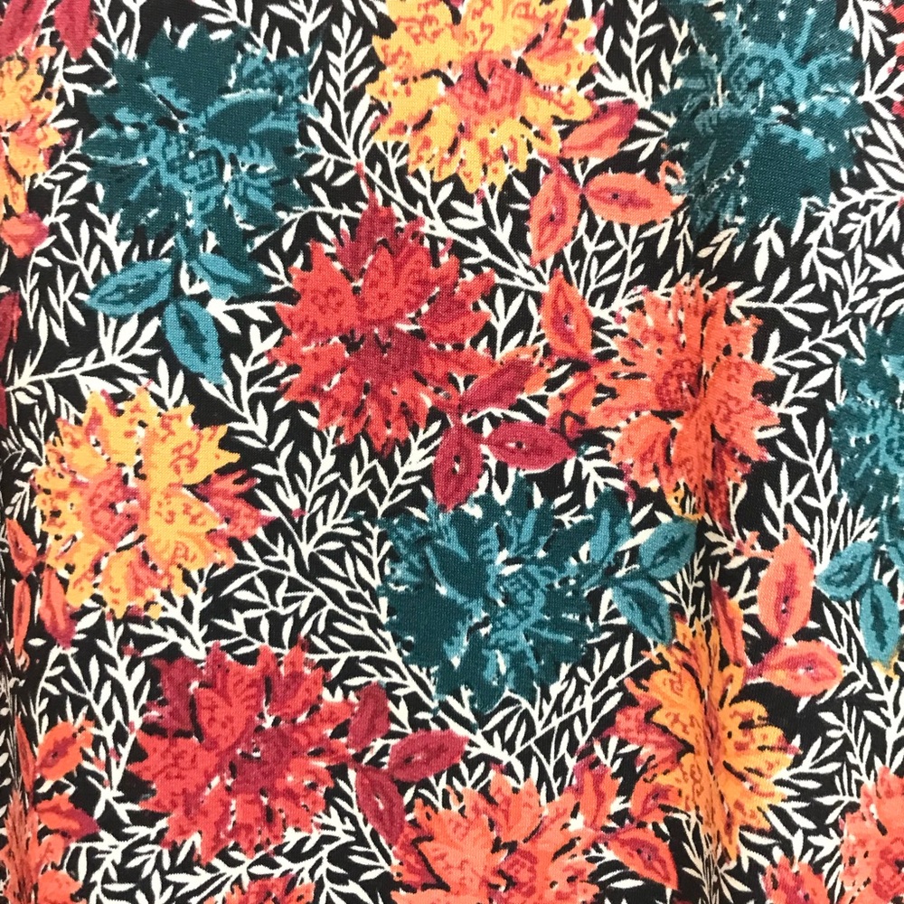LuLaRoe Irma tunic, multicolored flowers - Picture 3 of 4